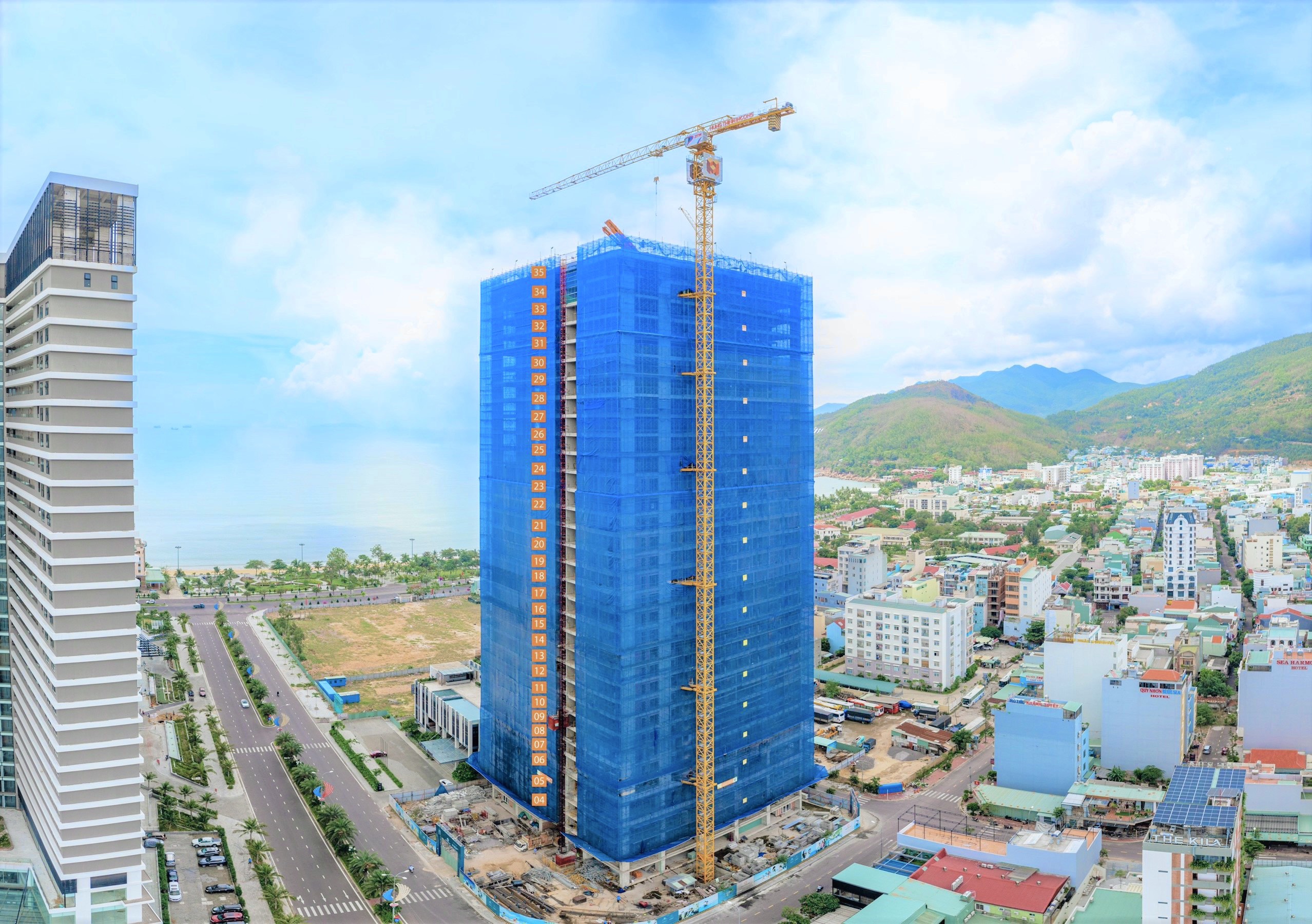 Tập Đoàn Hưng Thịnh tổ chức lễ cất nóc dự án Quy Nhơn Melody - tổng thể dự án block Tropical