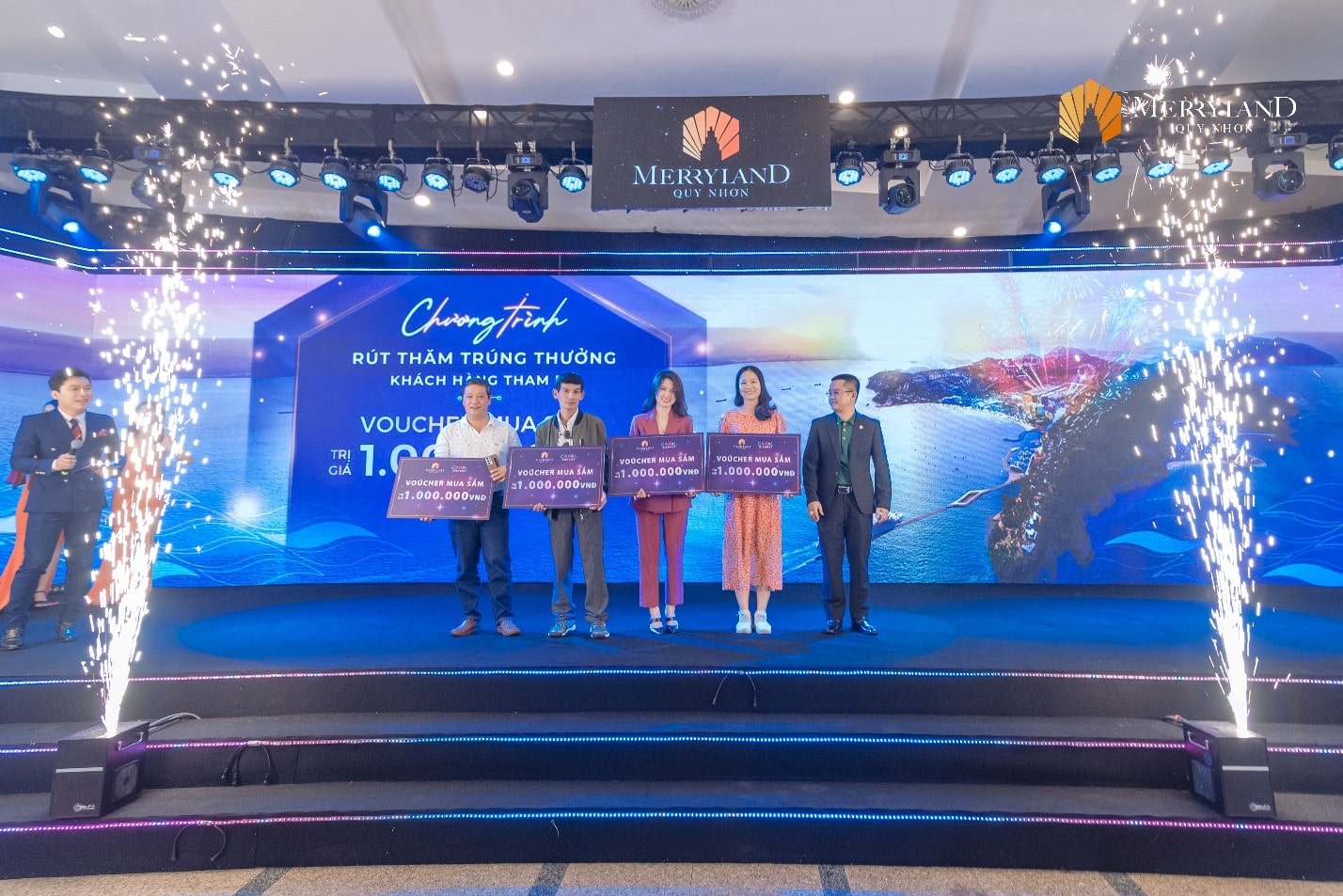 Khách hàng, nhà đầu tư quan tâm tìm hiểu Bizhouse Canal District